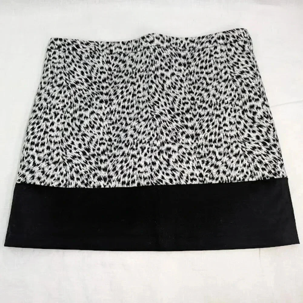 Michael Kors animal print A-line mini skirt, black and white, women's size 8